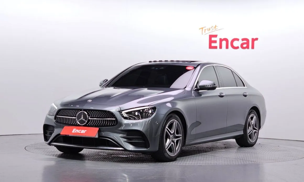 Mercedes-Benz E-Class — фото 1