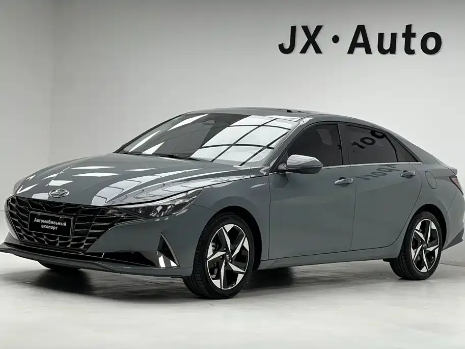 Hyundai Elantra — фото 1