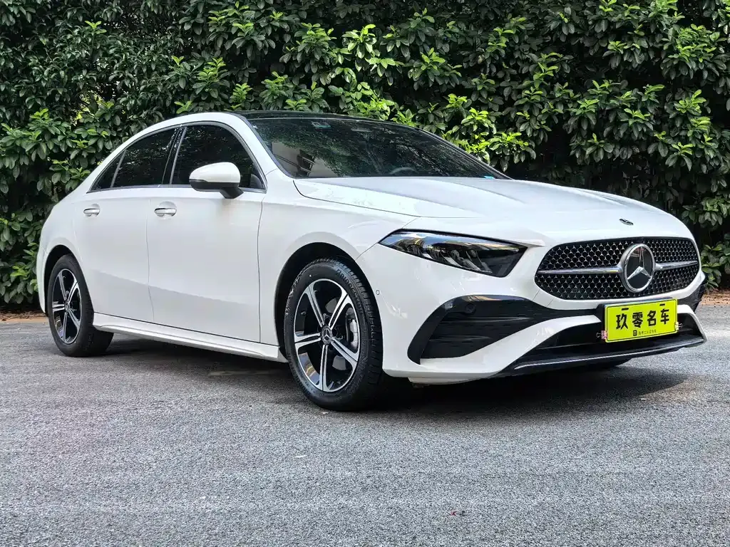 Mercedes-Benz A-Class — фото 10