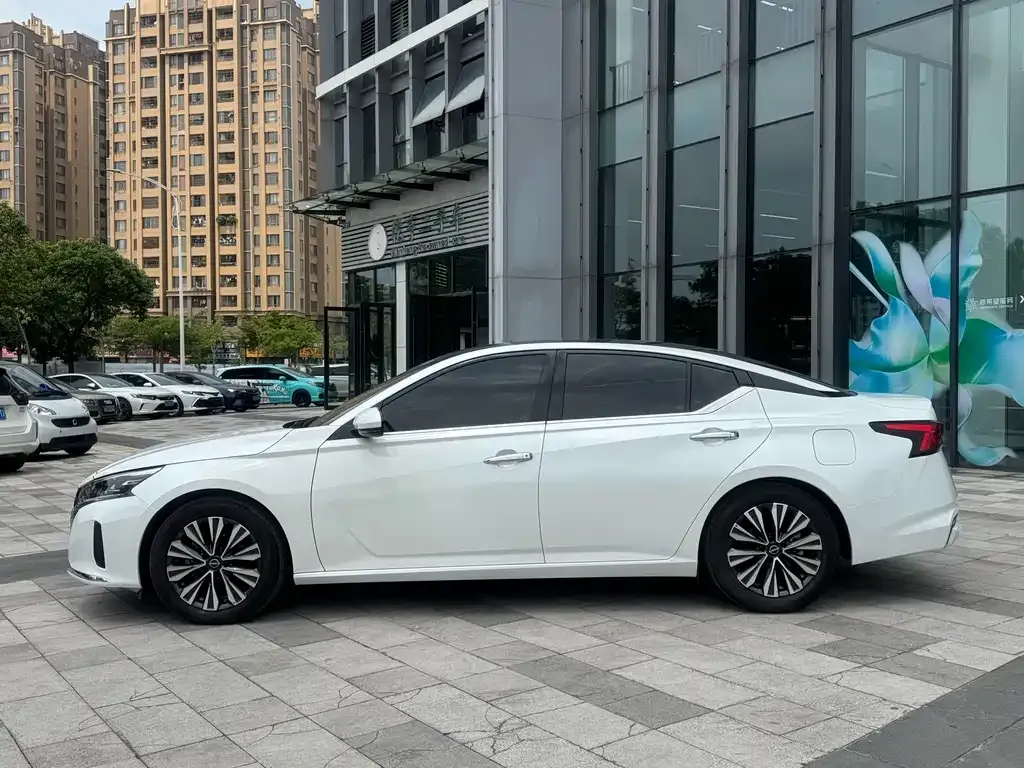 Nissan Teana — фото 9