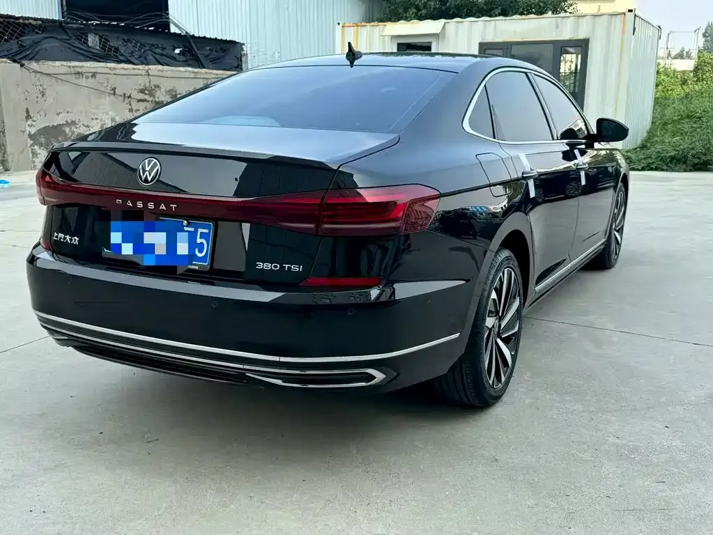 Volkswagen Passat — фото 3