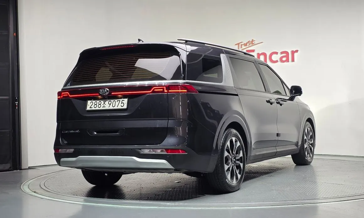 Kia Carnival — фото 2