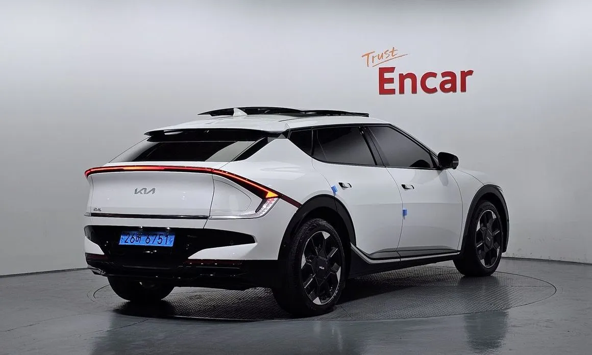 Kia EV6 — фото 6