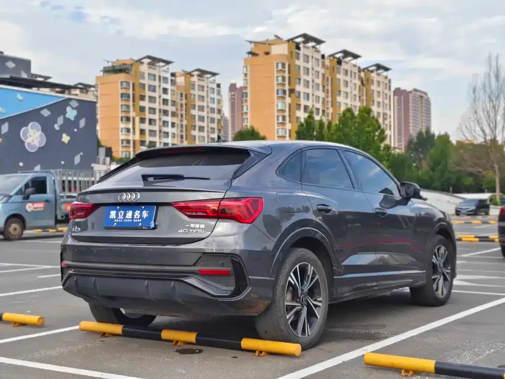Audi Q3 Sportback — фото 10