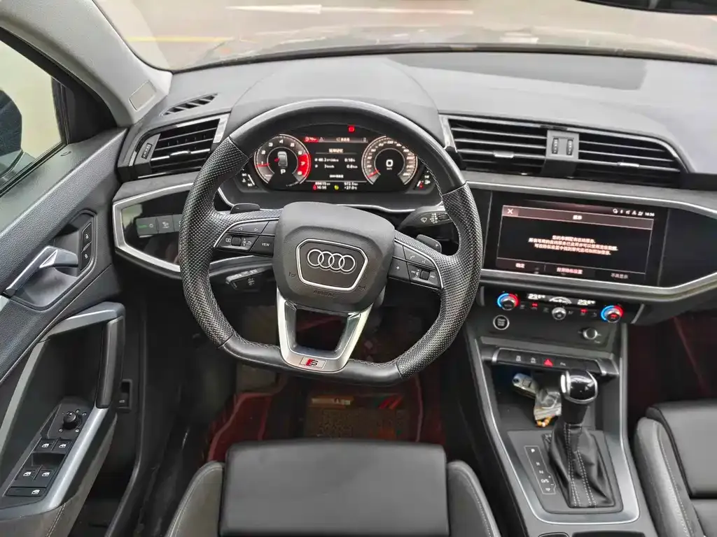 Audi Q3 Sportback — фото 3