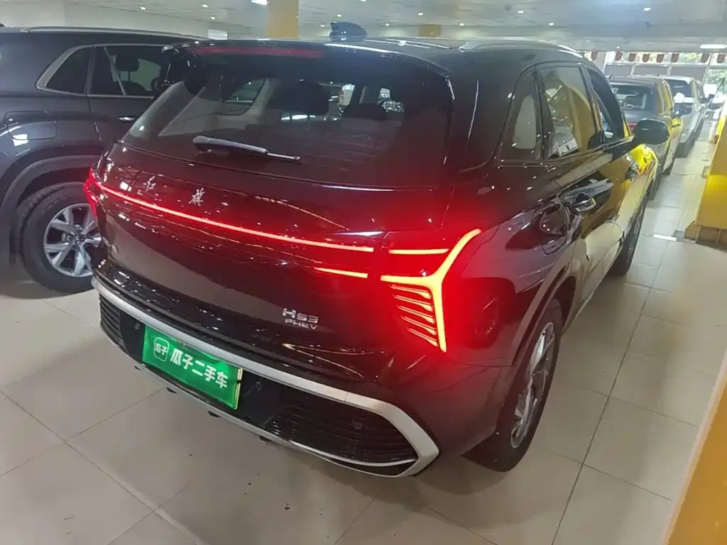 Hongqi HS3 PHEV — фото 8