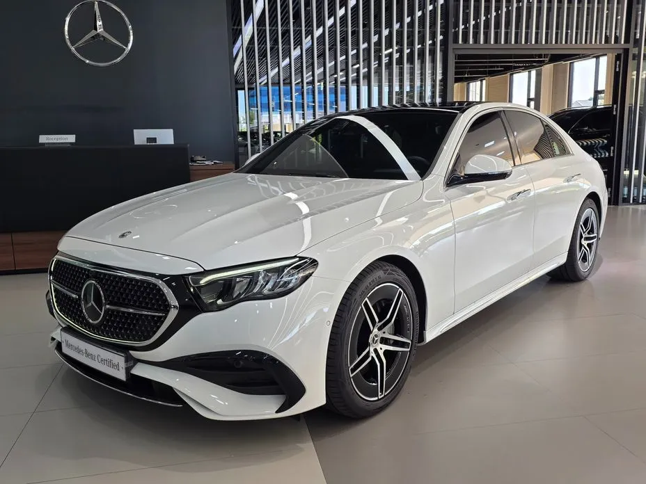 Mercedes-Benz E-Class — фото 1