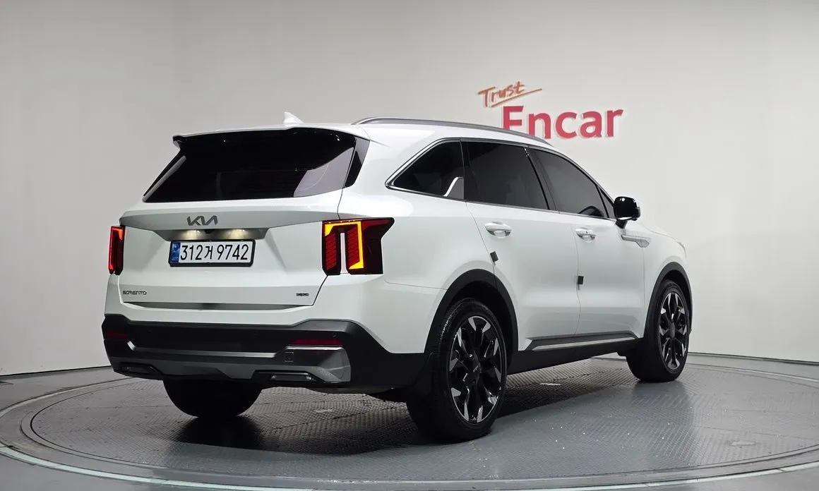 Kia Sorento — фото 4