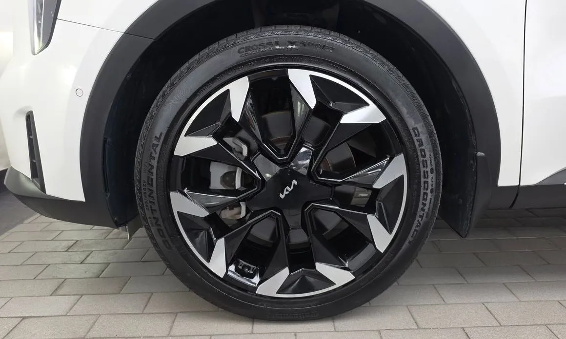 Kia Sorento — фото 9