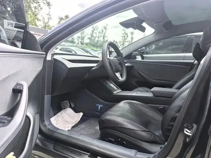 Tesla Model 3 — фото 6