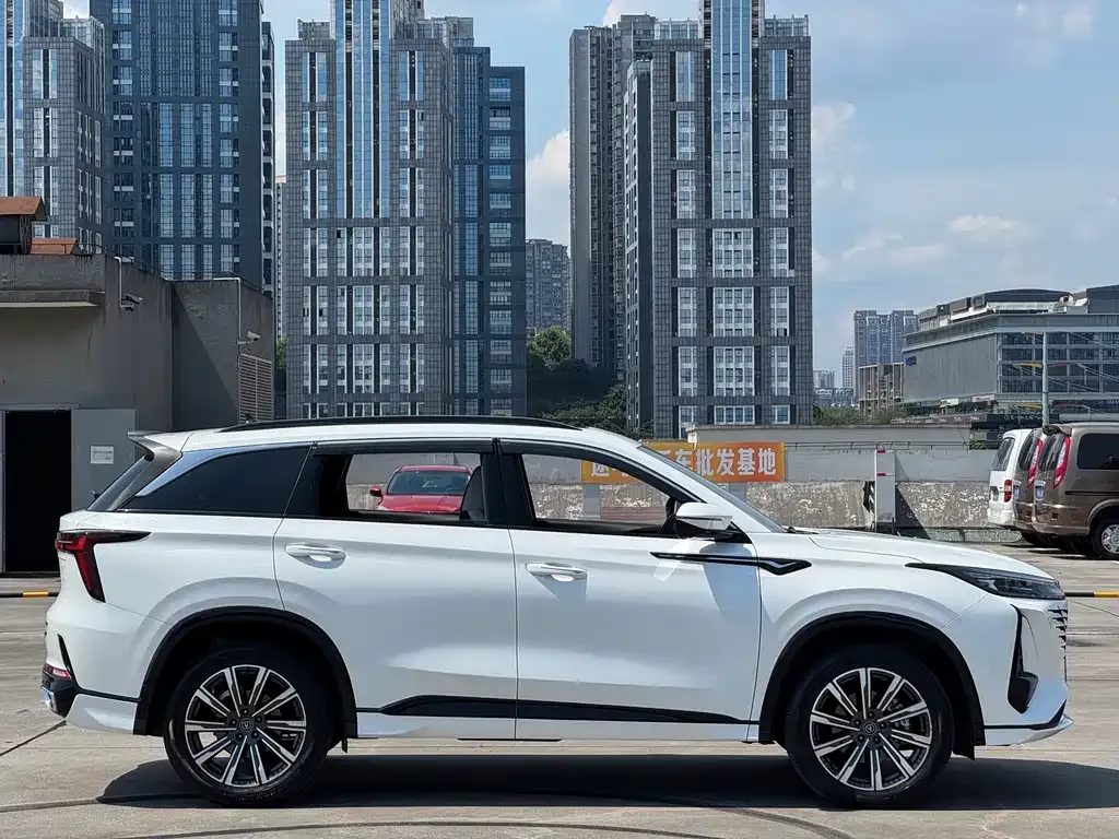 Changan CS75 PLUS — фото 7