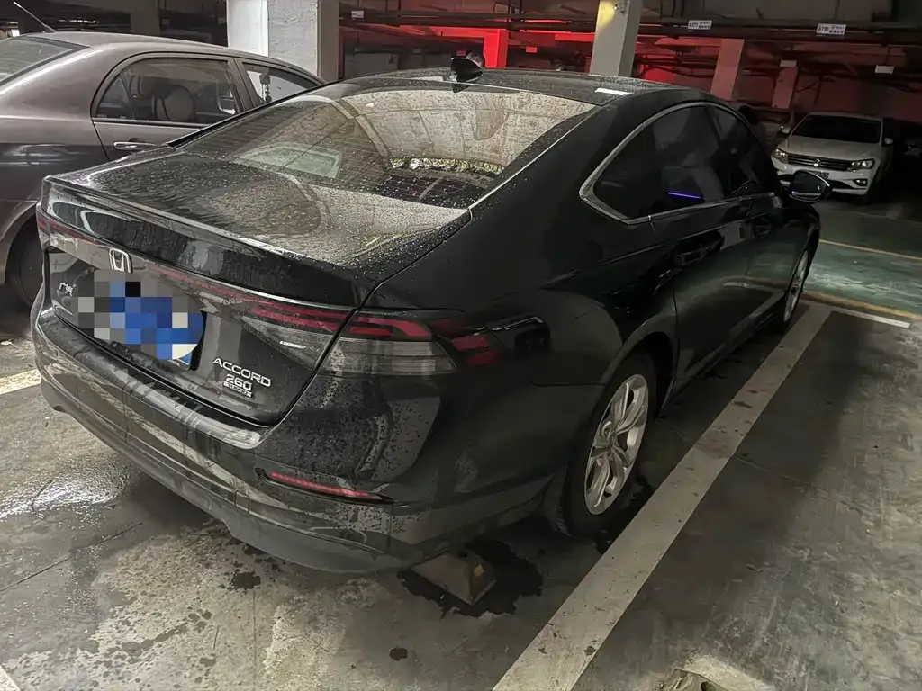 Honda Accord — фото 9