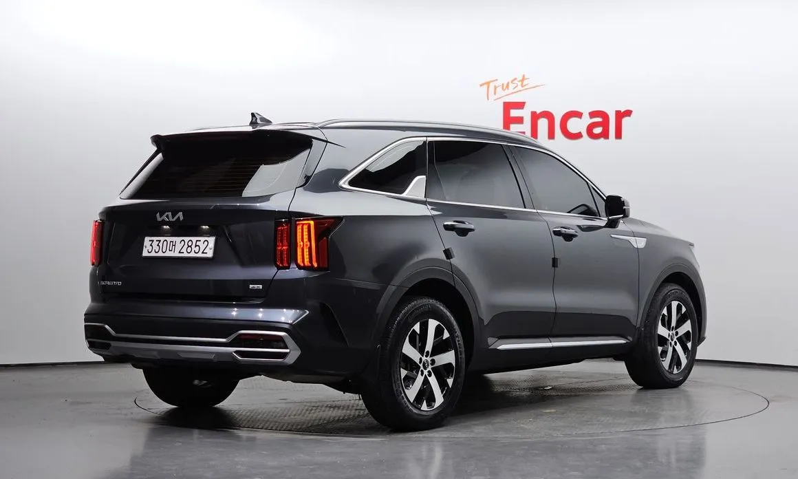 Kia Sorento — фото 6
