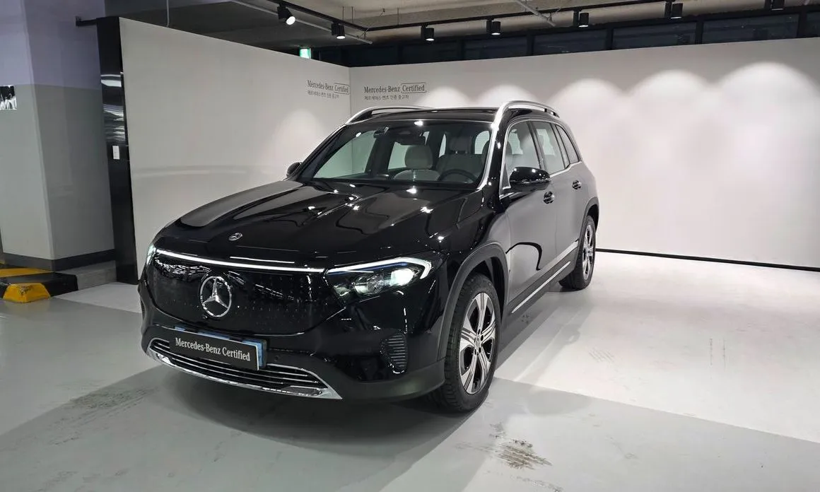 Mercedes-Benz EQB — фото 1