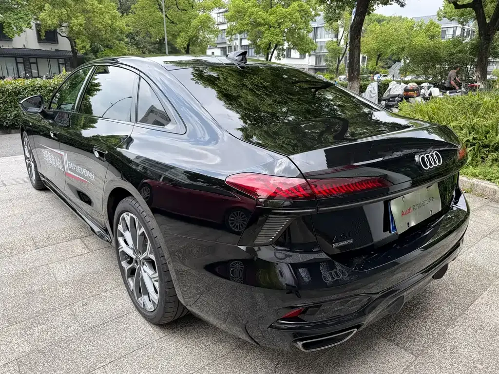 Audi A6L — фото 10