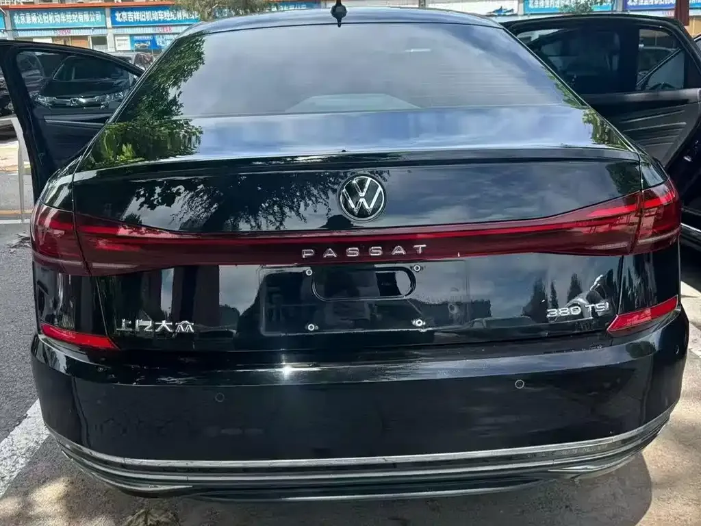 Volkswagen Passat — фото 5