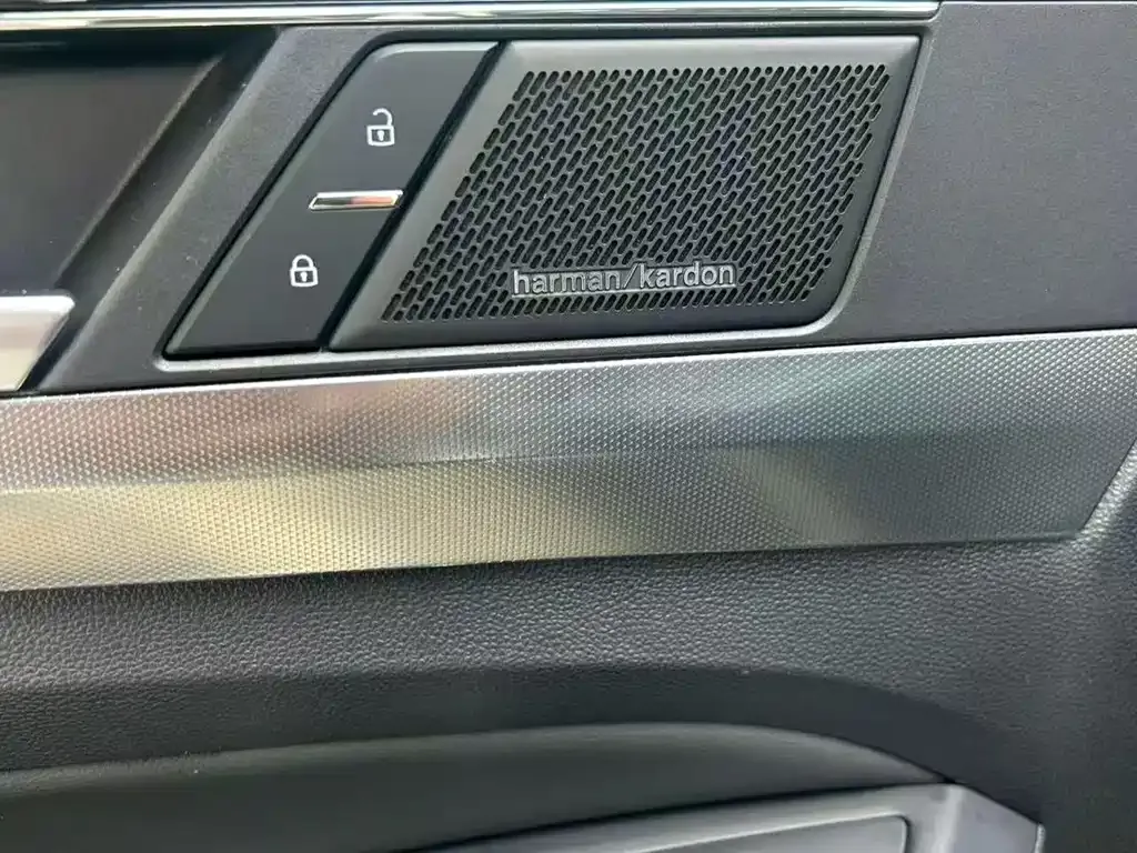 Volkswagen Passat — фото 10
