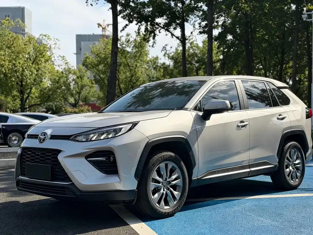 Toyota Wildlander — фото 1