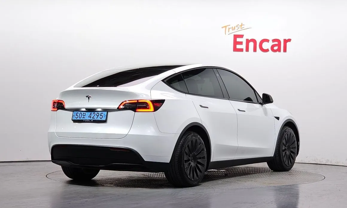 Tesla Model Y — фото 4