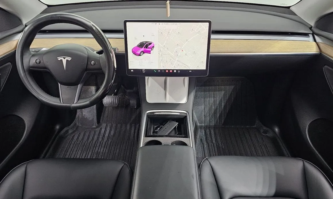 Tesla Model Y — фото 10