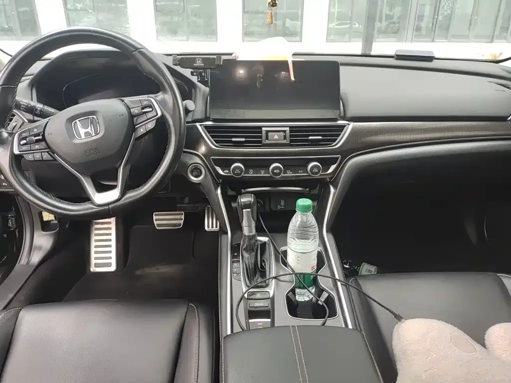 Honda Accord — фото 3