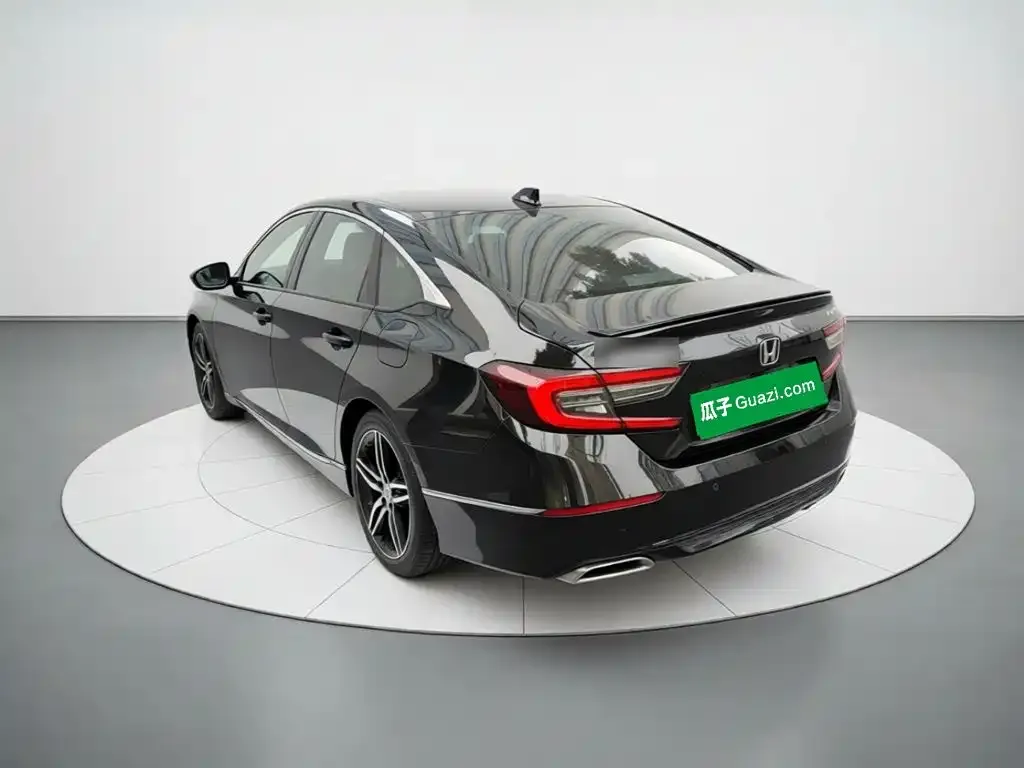 Honda Accord — фото 7