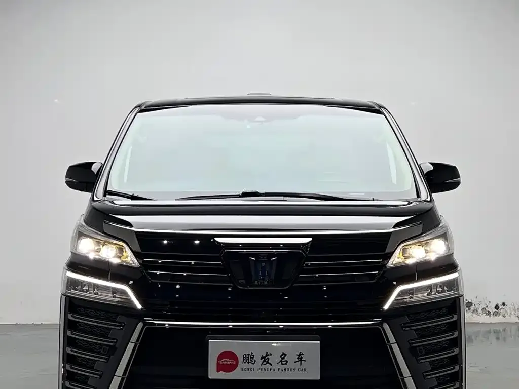 Toyota Vellfire — фото 2