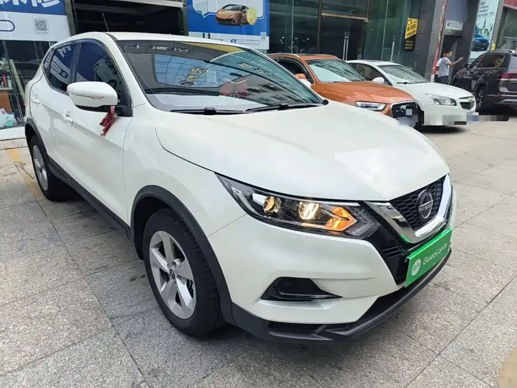 Nissan Qashqai — фото 9