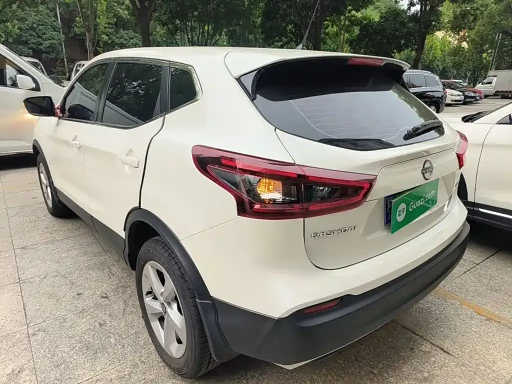 Nissan Qashqai — фото 2