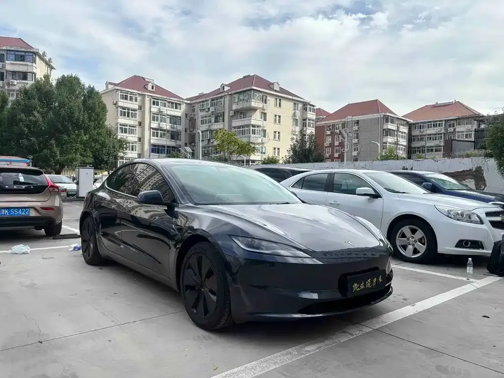 Tesla Model 3 — фото 6