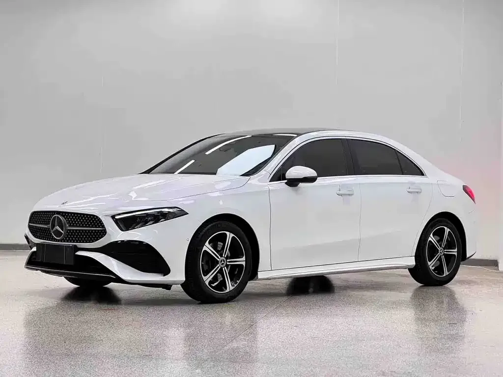 Mercedes-Benz A-Class — фото 1