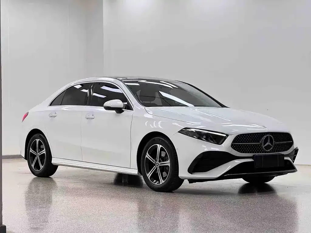 Mercedes-Benz A-Class — фото 9