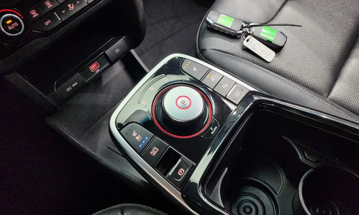 Kia Niro — фото 8