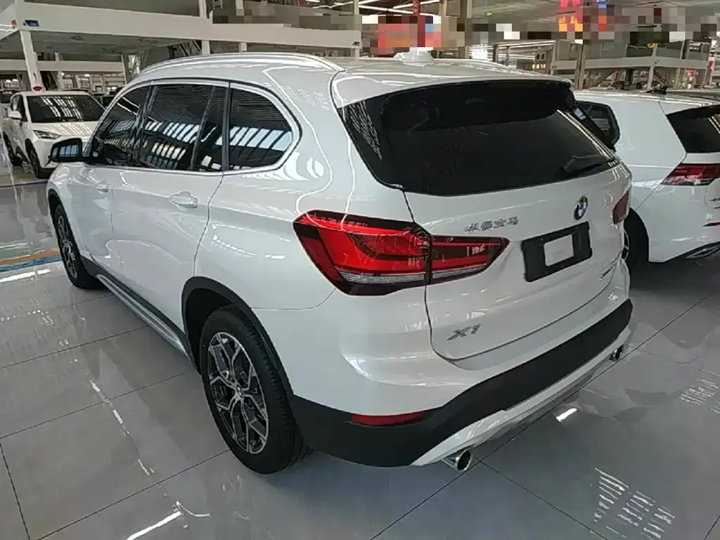 BMW X1 — фото 2