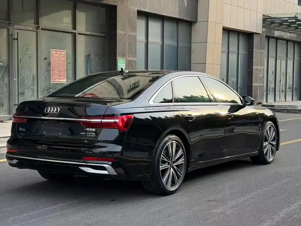 Audi A6L — фото 4
