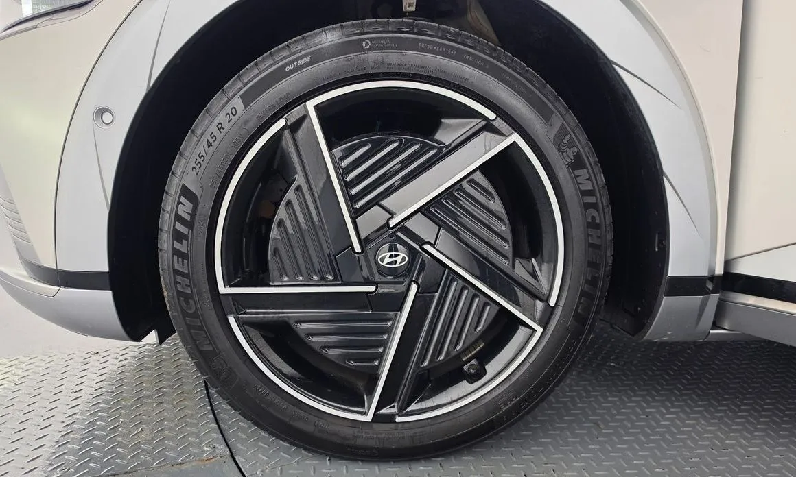 Hyundai Ioniq5 — фото 9