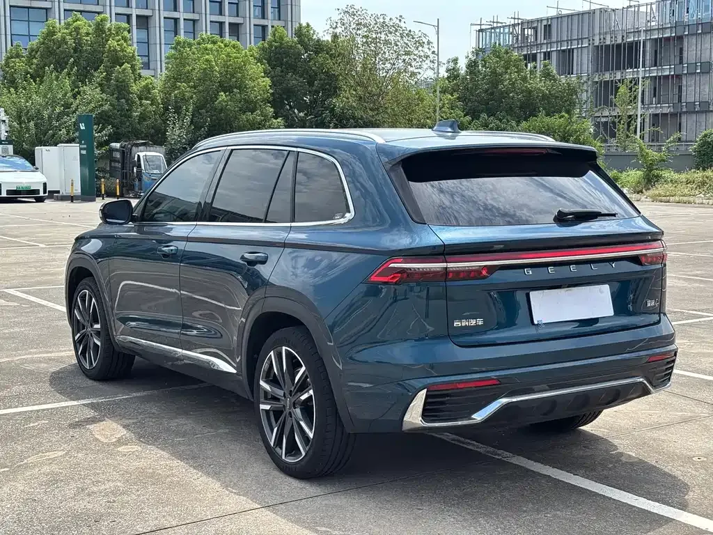 Geely Xingyue L — фото 9