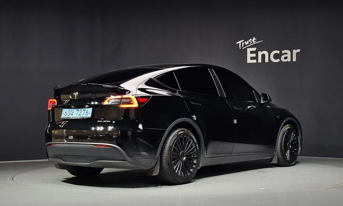 Tesla Model Y — фото 6