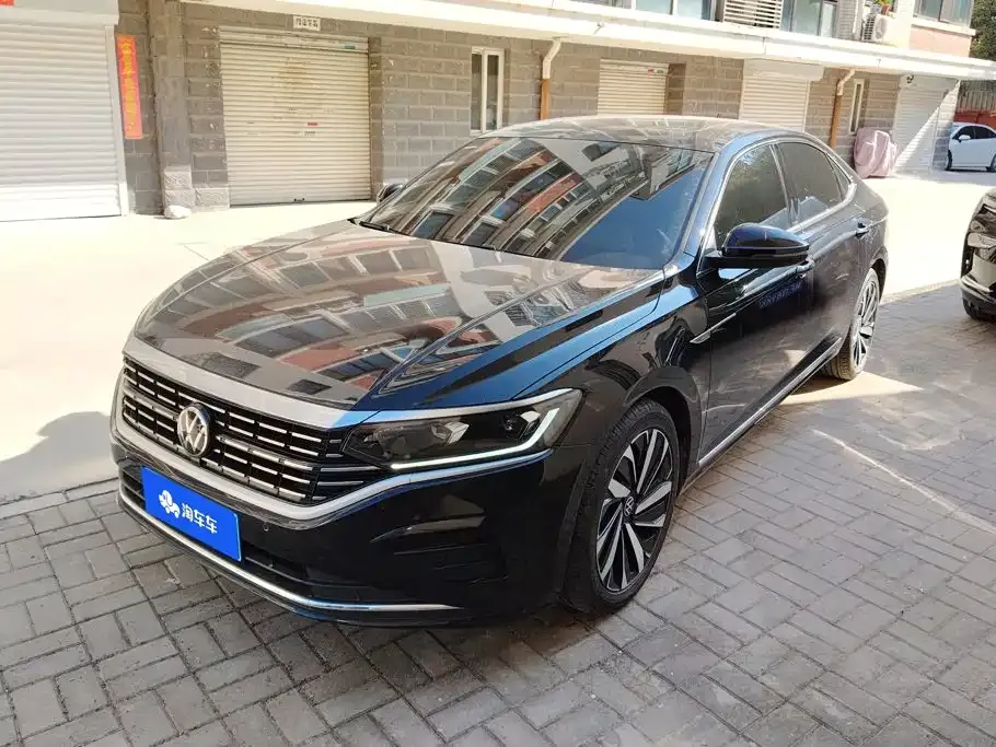 Volkswagen Passat — фото 1