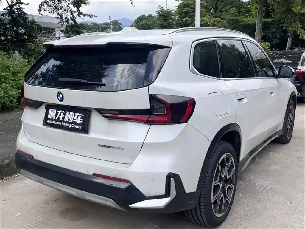 BMW X1 — фото 9