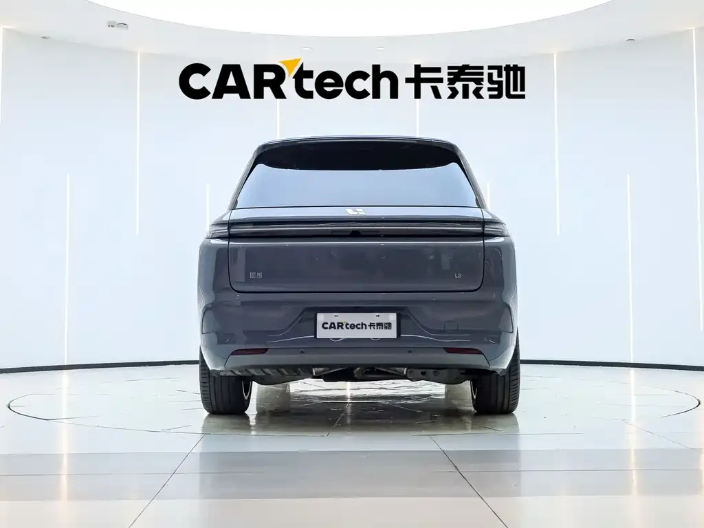 Li Auto L8 — фото 9
