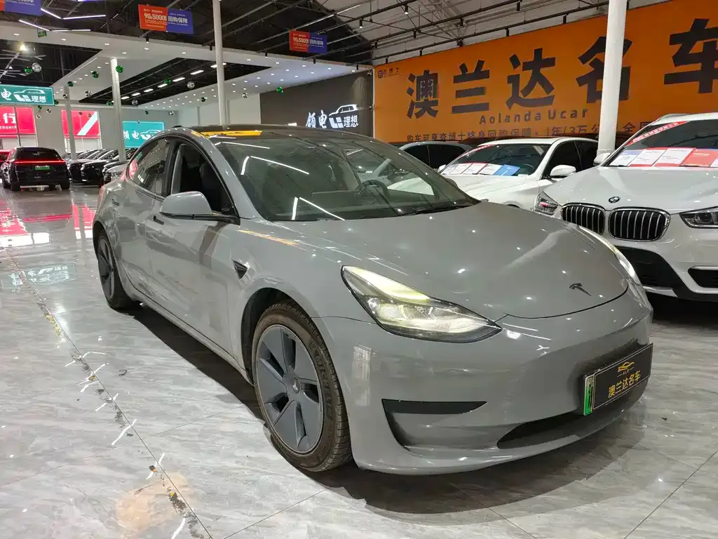 Tesla Model 3 — фото 9