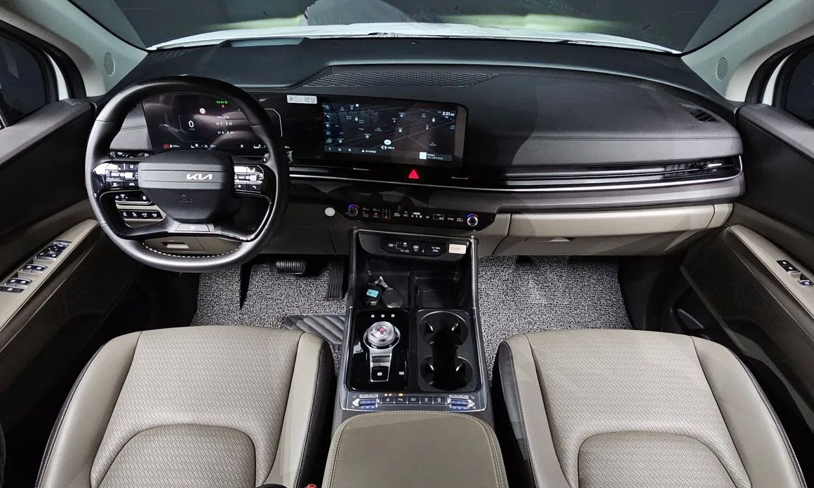 Kia Carnival — фото 10