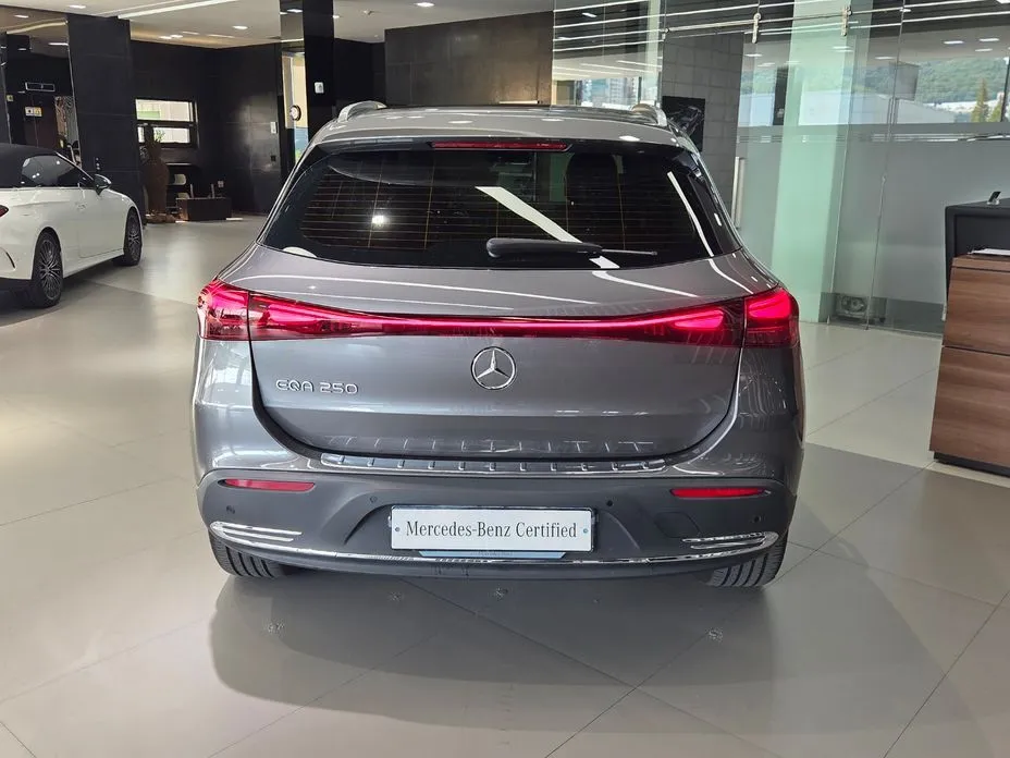 Mercedes-Benz EQA — фото 9