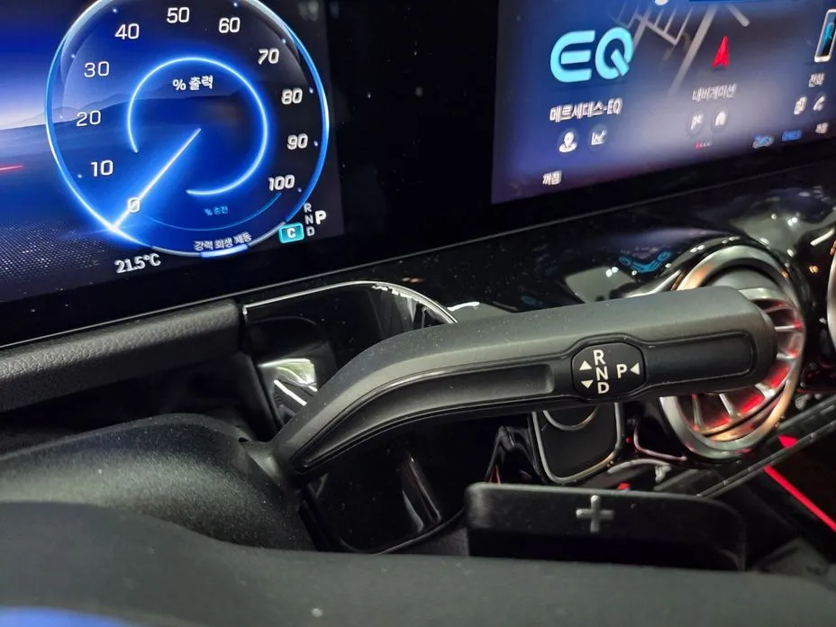 Mercedes-Benz EQA — фото 10