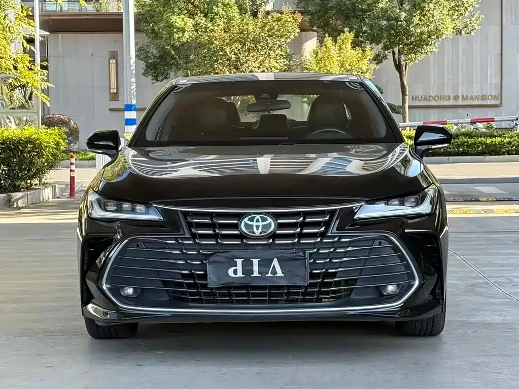 Toyota Avalon — фото 4
