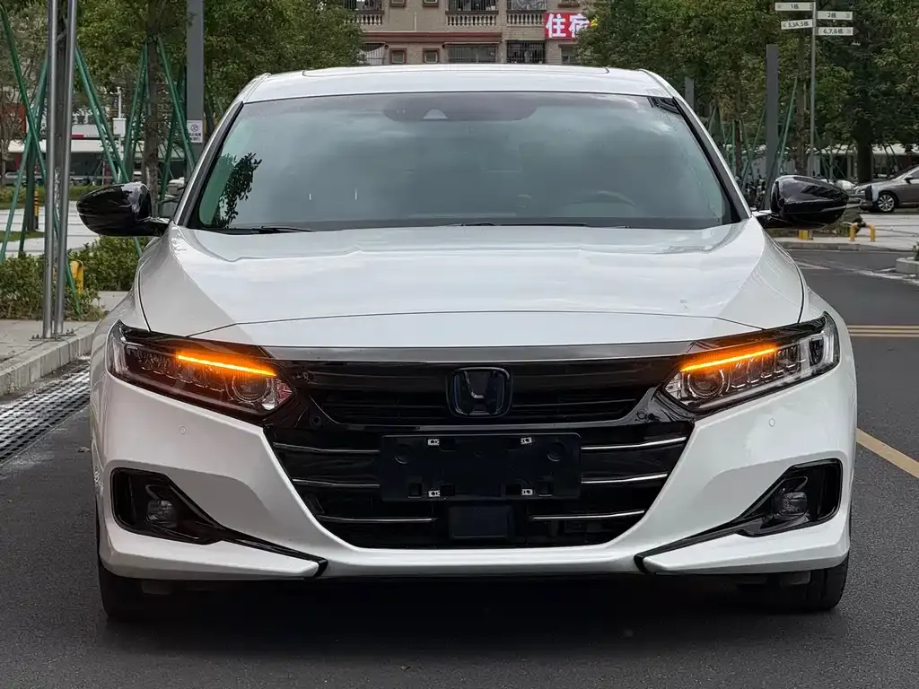 Honda Accord — фото 3