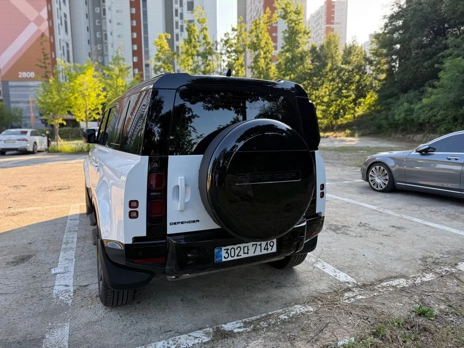 Land Rover Defender — фото 10