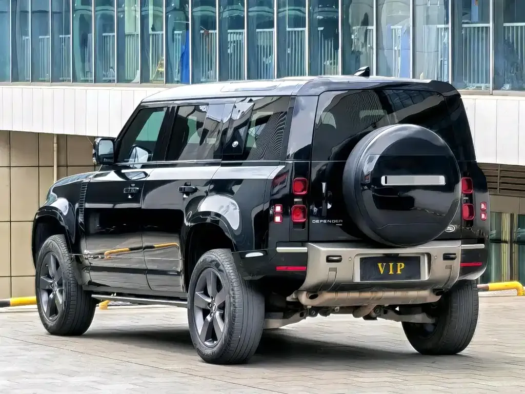Land Rover Defender — фото 9