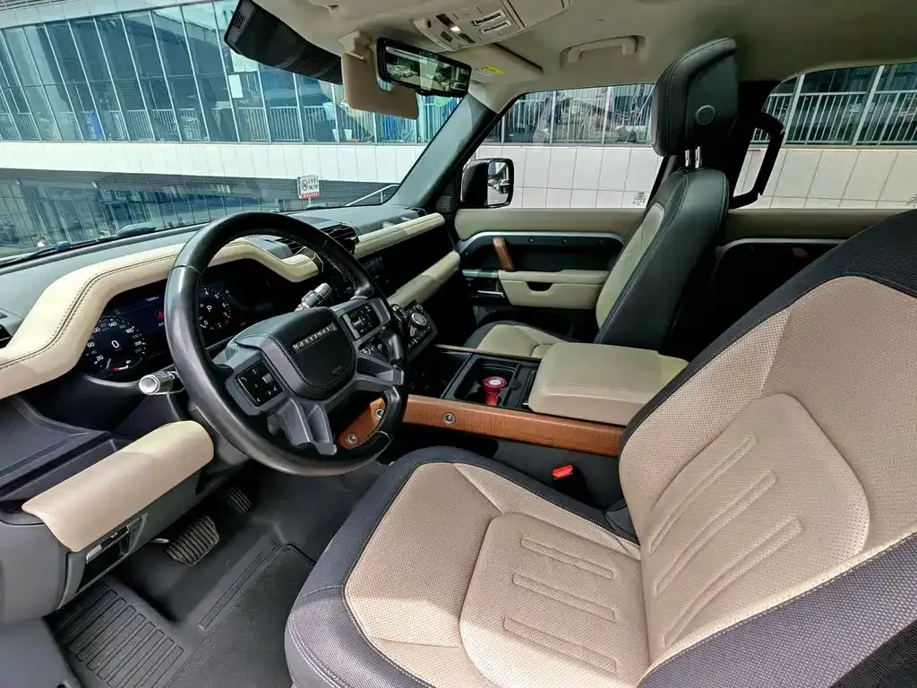 Land Rover Defender — фото 10